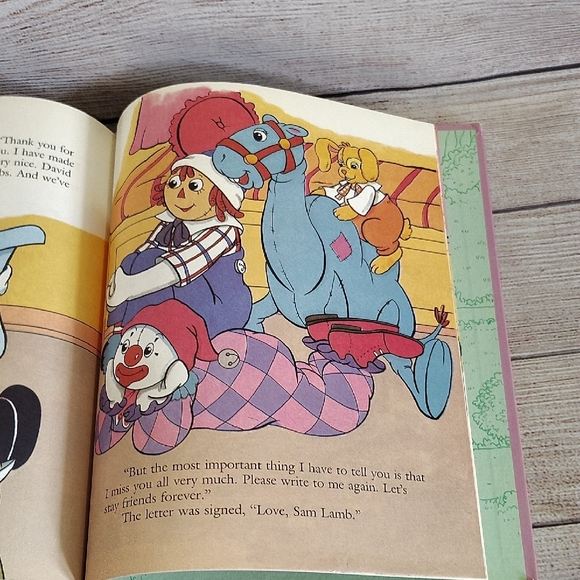 Raggedy Ann & Andy Book - Sam Lamb Moves Away - Picture 6 of 8
